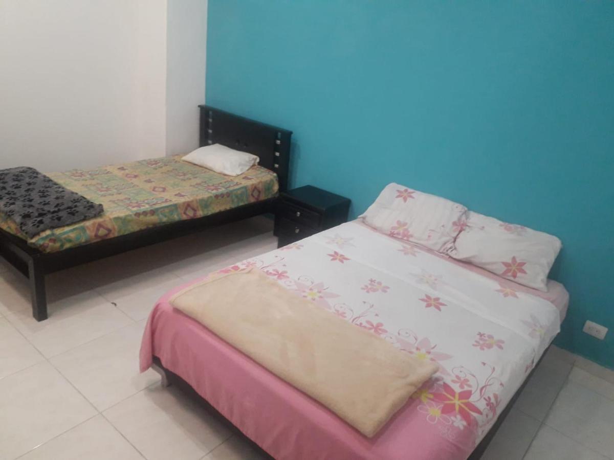 Hostal Komfort Medellin Ngoại thất bức ảnh