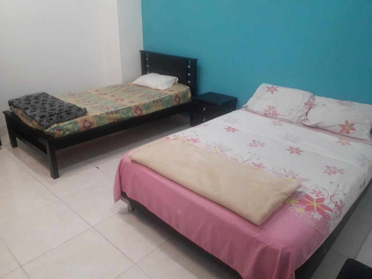 Hostal Komfort Medellin Ngoại thất bức ảnh
